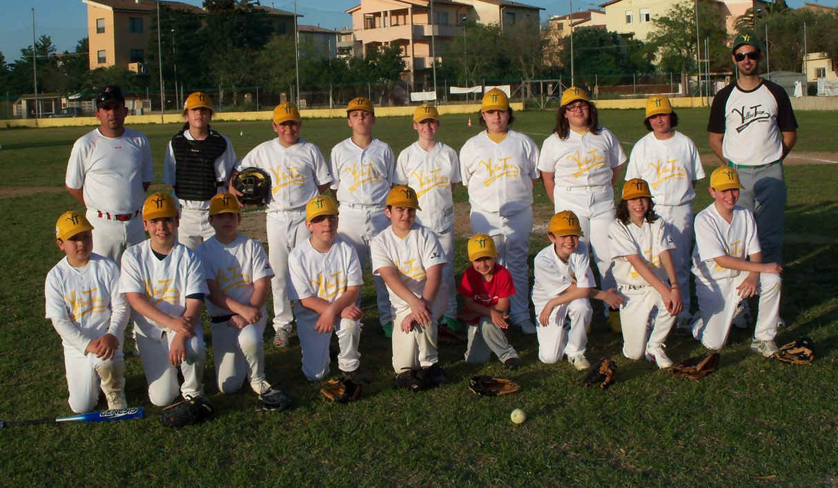 squadra_ragazzi_01_2012.jpg (167469 byte)